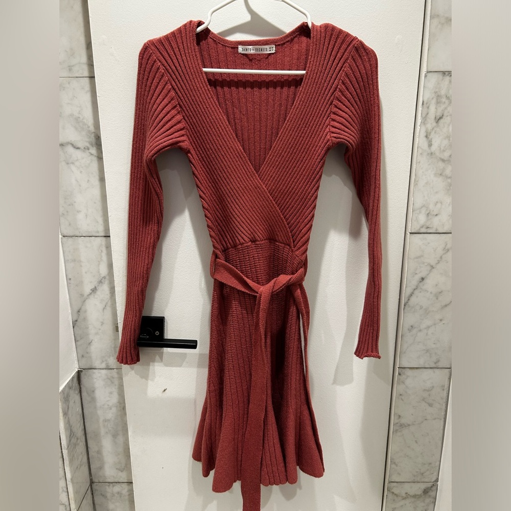 Saints + secrets boutique sweater dress size Small